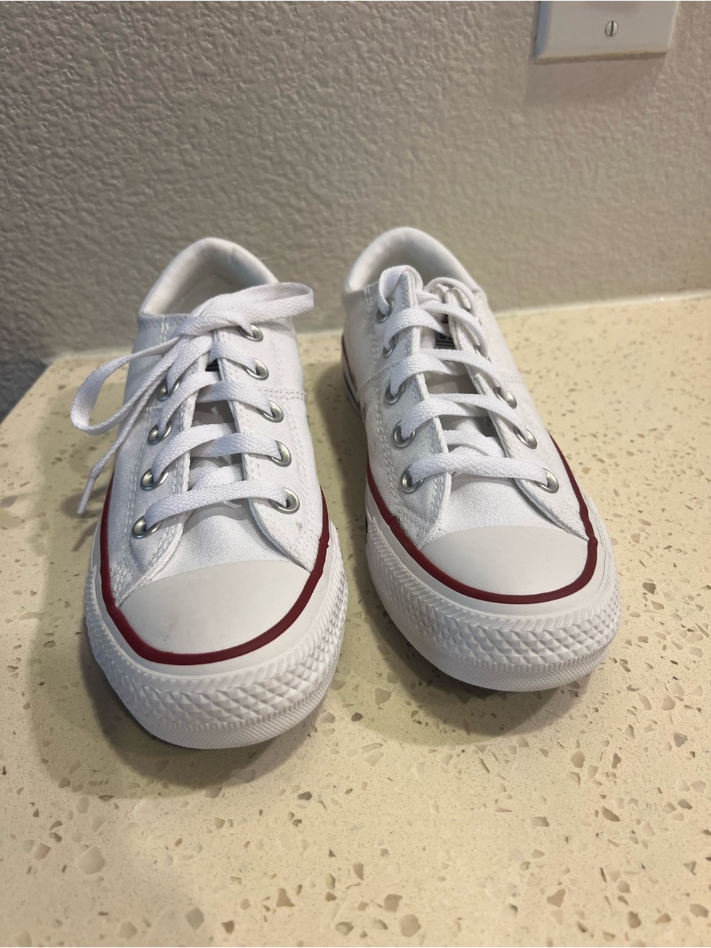 Converse White Low Top Sneakers with Red Stripe. Brand new. Never worn - Picture 2 of 6